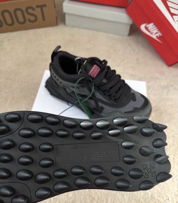 Off White Odsy 1000