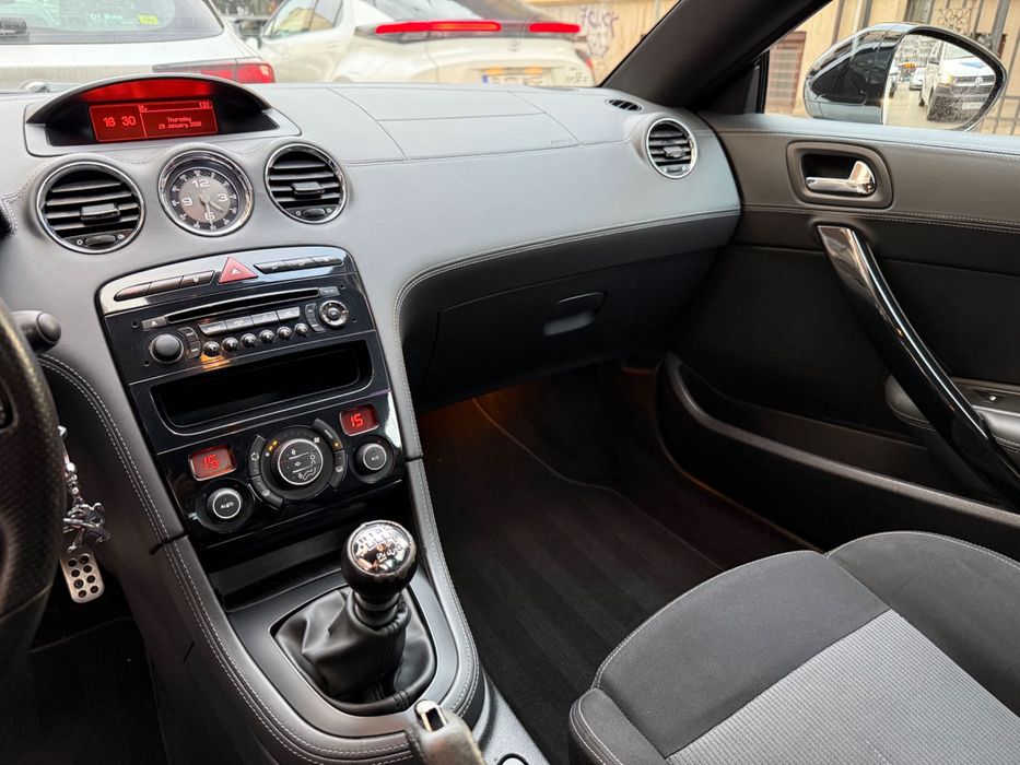 Peugeot RCZ 2010 1.6 THP 156