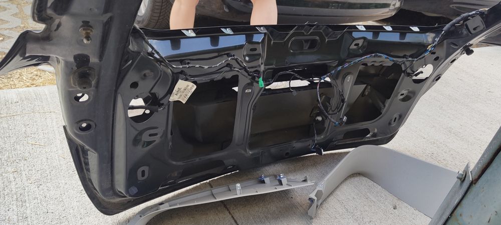 Врата багажник Opel Astra J 2012 Комби
