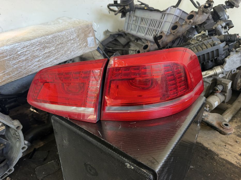 Оригинален Десен LED Стоп (Комплект от Две Части) за Volkswagen Passat B7 Седан (2010-2015)