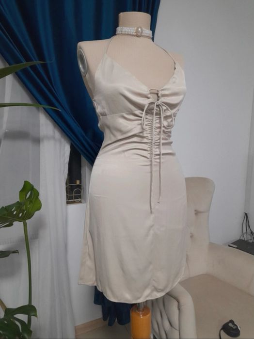 Rochie scurta gri crem taupe slip dress satinata cu spatele gol mărimea XS Zara
