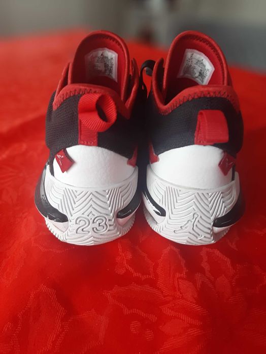 Маратонки Air Jordan 40номер