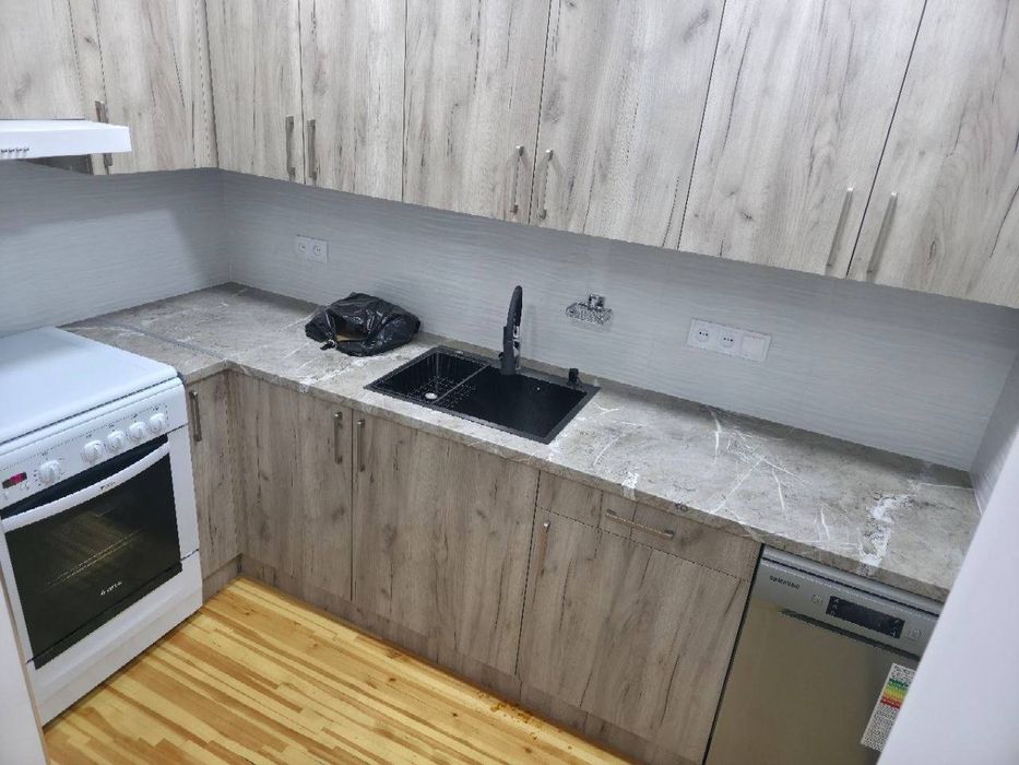 Продается 4х ком квартира, ориентир: Ц-4 массив Кашгар, 90м²