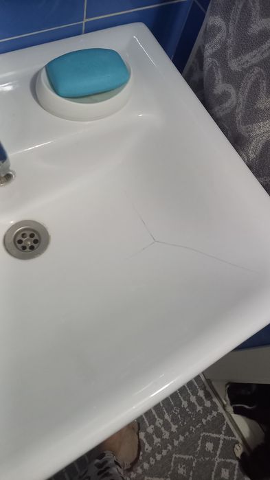 Тумба с зеркалом в ванную