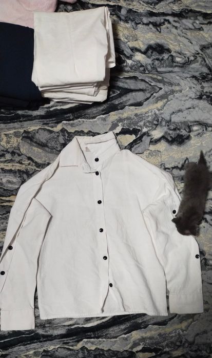 Продаются детские блузки на девочку.