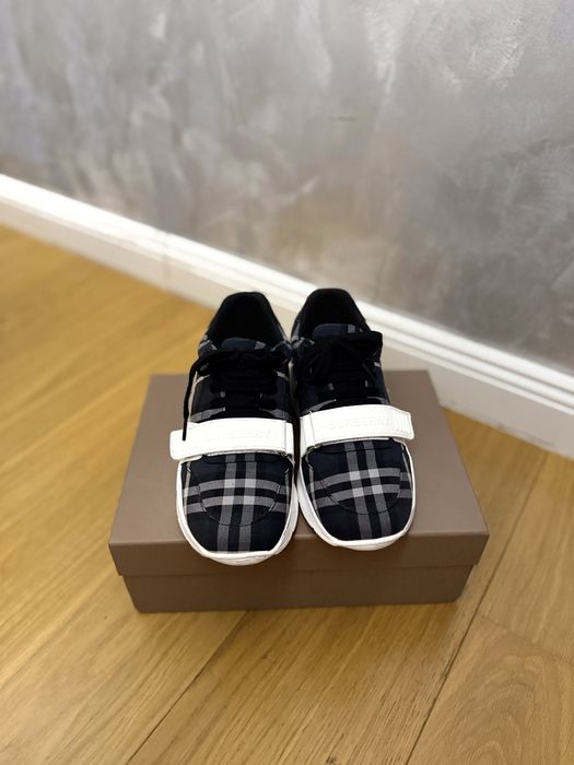 Adidasi Burberry piele naturala Full Box colectie noua