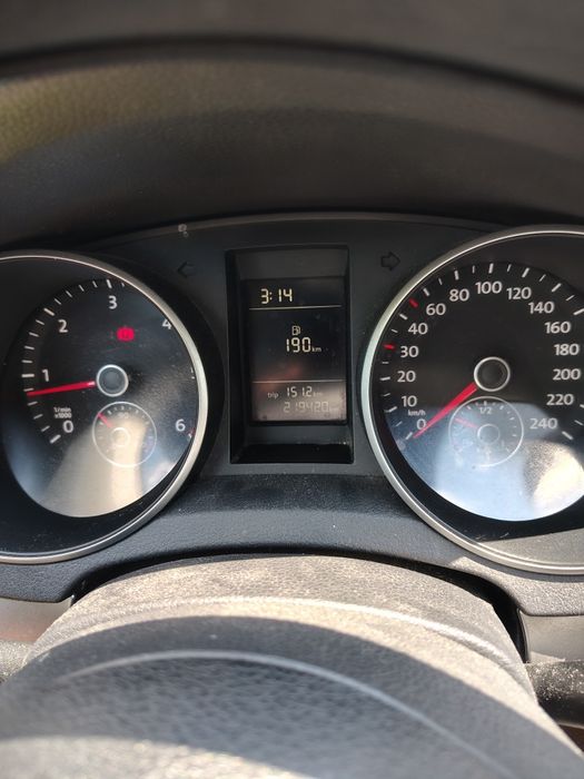 VOLKSWAGEN Golf 2012 — imagine 2