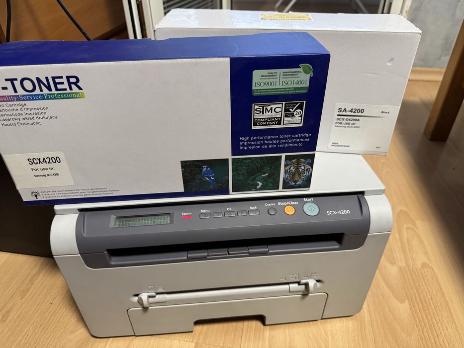 Мултифункционално устройство Samsung scx-4200
