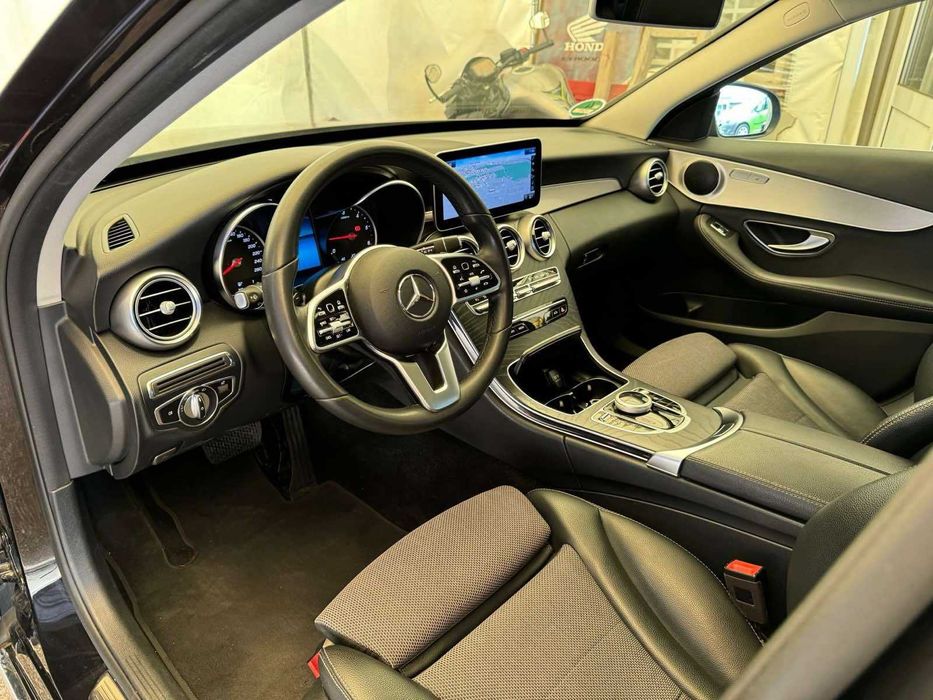 Mercedes C-class C200 2019г facelift 9G-Tronic реални км обслужен