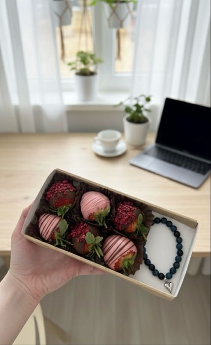 Клубника в шоколаде подарочный набор