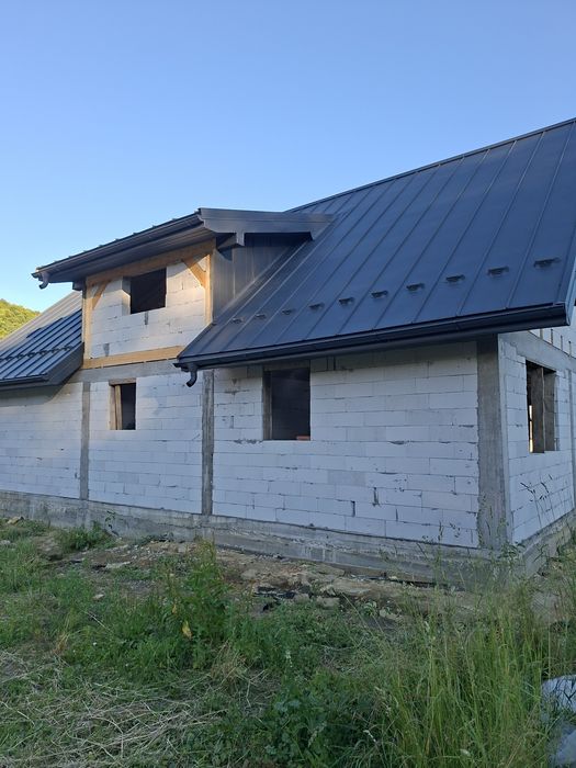 Vand / schimb cu auto casa  la tara