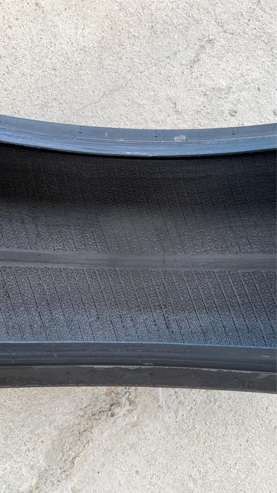 255/55R20 продам комплект резины