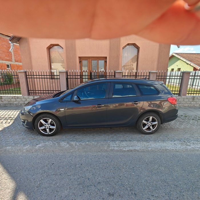 Opel Astra J Sports Tourer