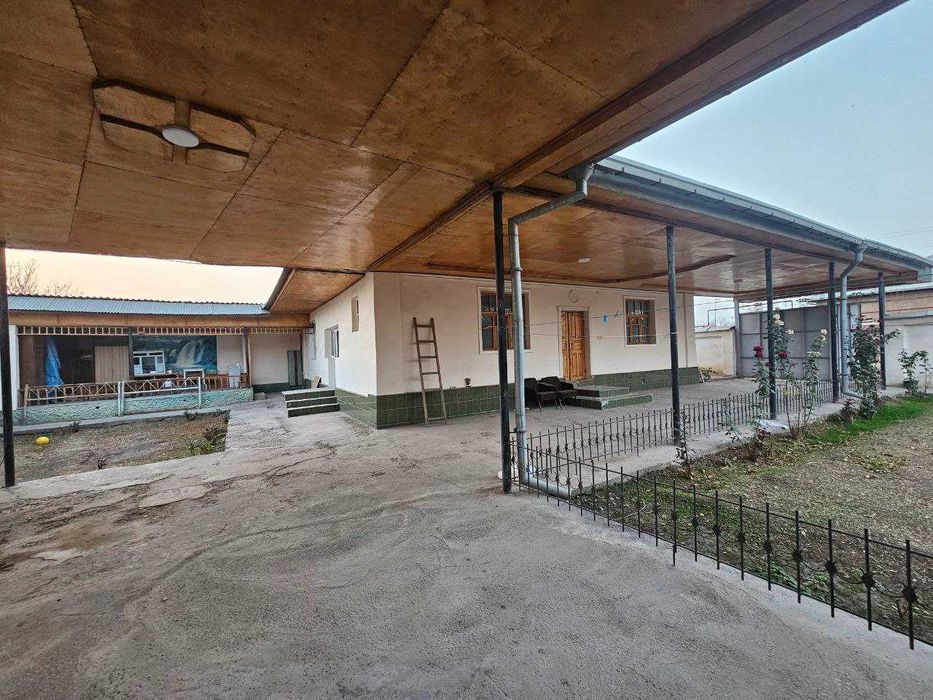 Нурафшон.(Тойтепа ). Обл.кадастр. Продам 5 комнатный дом на 9 сотках .