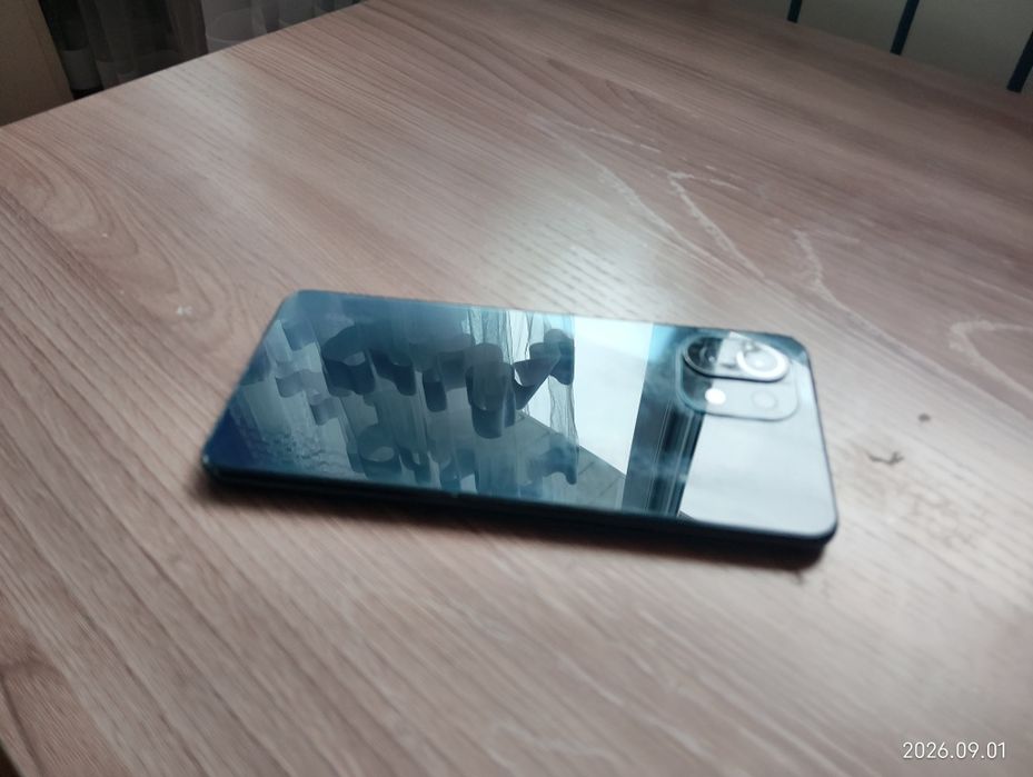 Xiaomi mi 11 128 гб, хорошее состояние