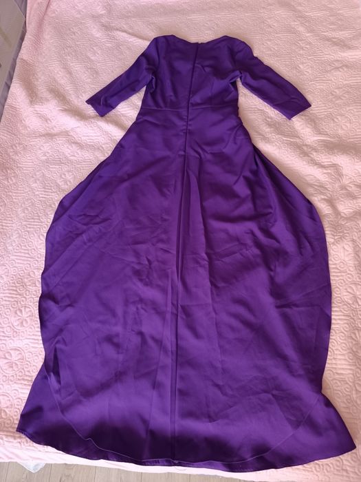 Продам женские платья б/у 48р