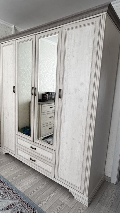 Спальный гарнитур