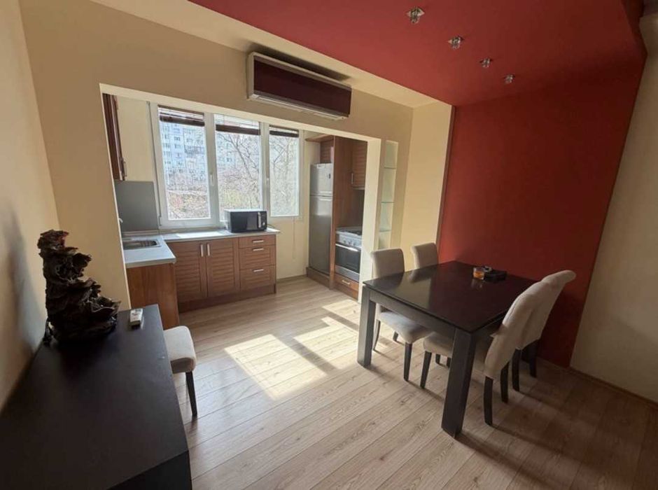 Дава се под наем Тристаен апартамент в София, Младост 4 - 75 кв.м за 677.28 € - Снимка #1