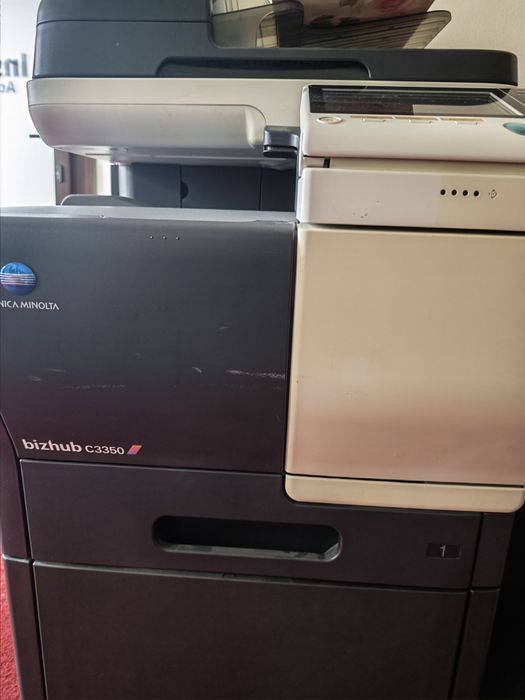 Vând imprimanta Konica Minolta Bizhub c3350