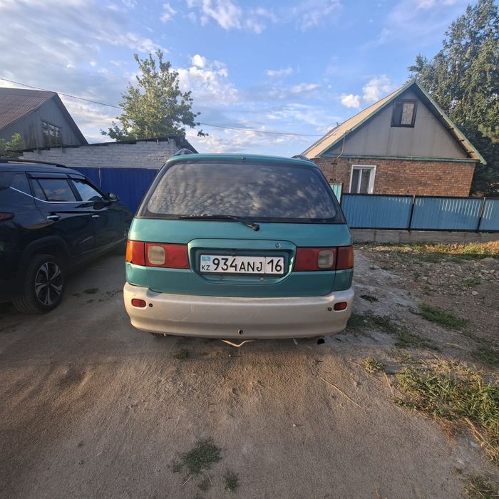 Продам машину Toyota