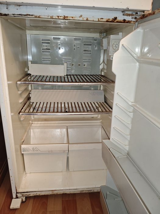 Холодильник 2х камерный