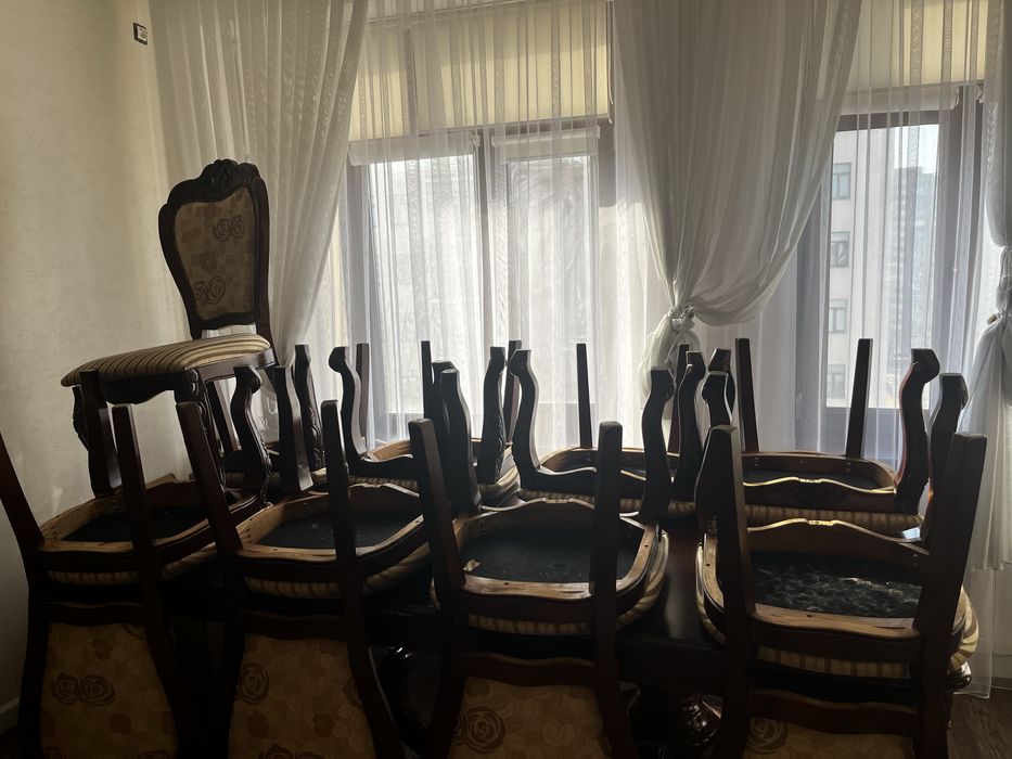 Стол и стулья 10шт