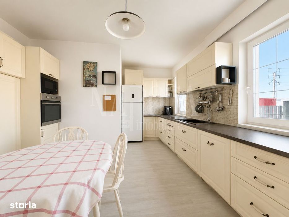 Casa 4 camere de vanzare in Gilau