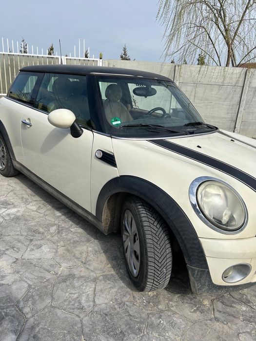MiniCooper 2008, benzina 1.4  230.000 km probleme la motor