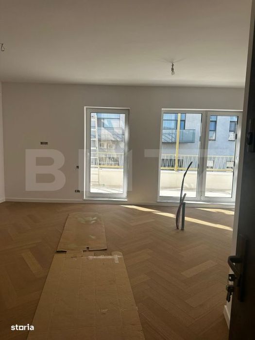 Apartament 4 camere 2 Bai 91 mp Terasa 23 mp FINISAT LUX zona Centrala — fotografia 1