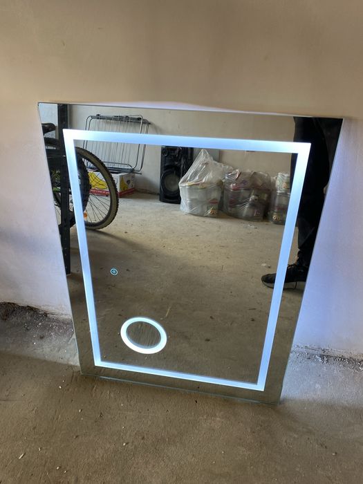 LED огледало  с размери 60/80см