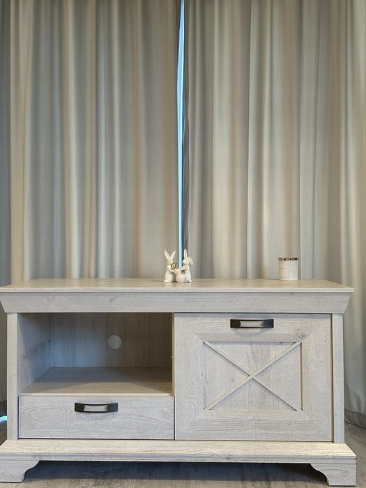 Винтидж ТВ шкаф Cantus, отлично състояние