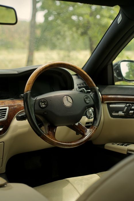 Dezmembrez Mercedes S320 S350 LONG W221 perna amortizor airmatic capot