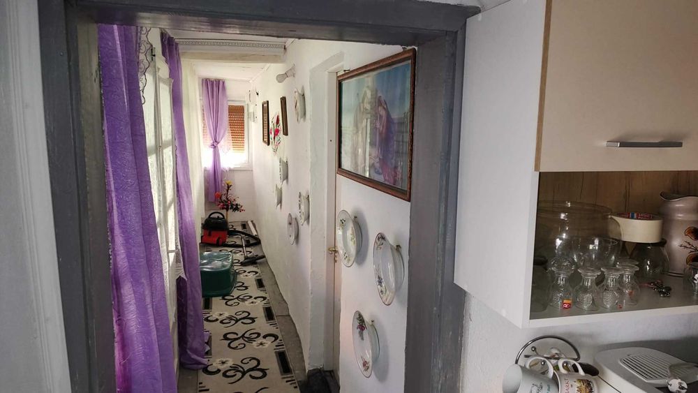 Casa de vanzare cu teren generos