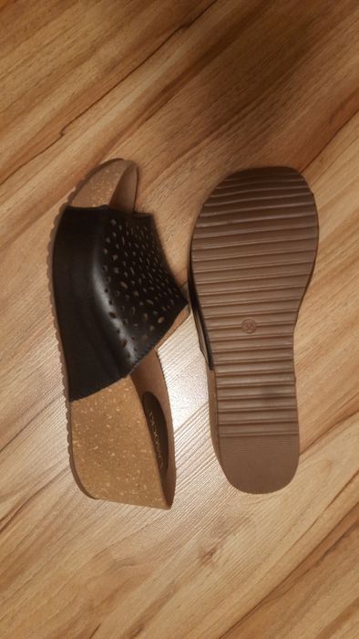 Продам новое Сабо "Lasocki"