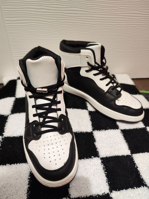 Adidași baschet marimea 39