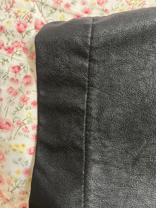 Продам брюки черные экокожа