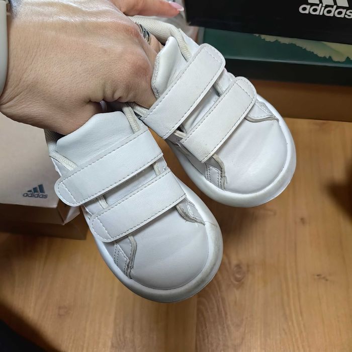 Adidas - Детски обувки в перфектно състояние