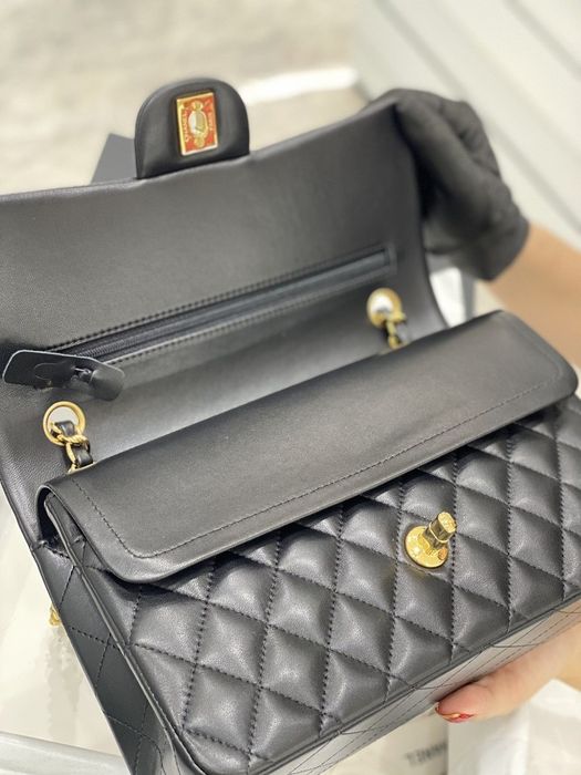 Chanel Classic 11.12 Medium 25 см – Черна