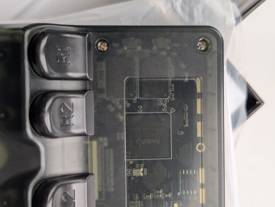 Карманная консоль R36S ArkOS