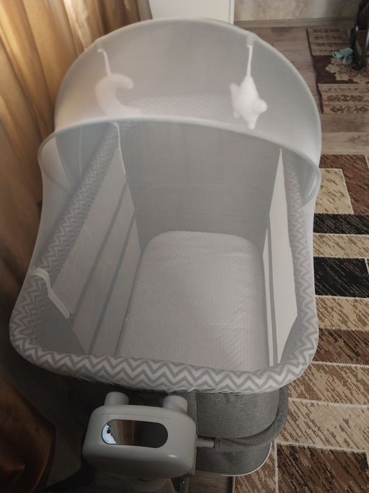 Люлька кроватка  с качанием