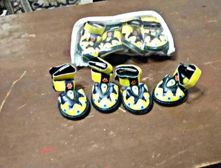 Продам сандали отличного качества в наличии две пары второго размеа