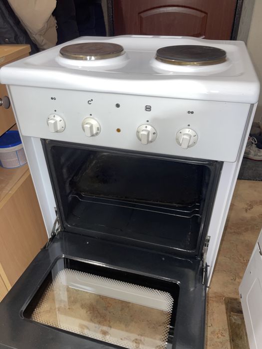 Продам Эл Плиту МЕЧТА. 30000