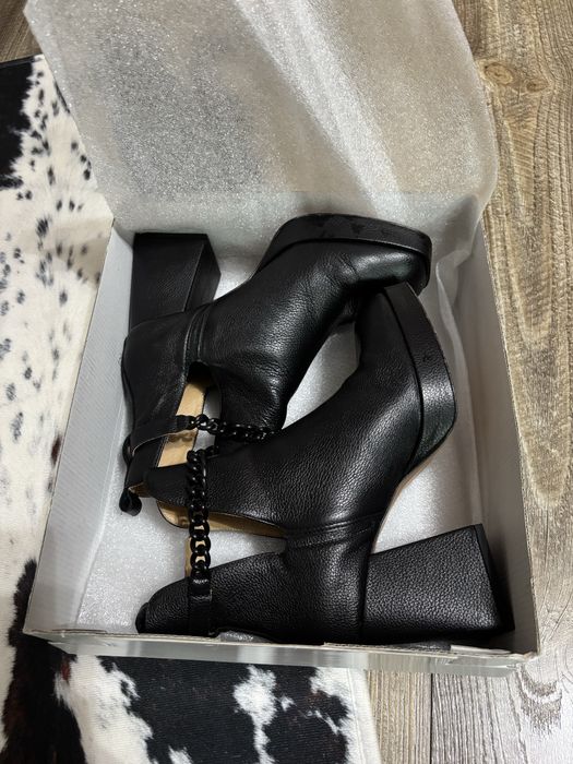 Боти естествена кожа