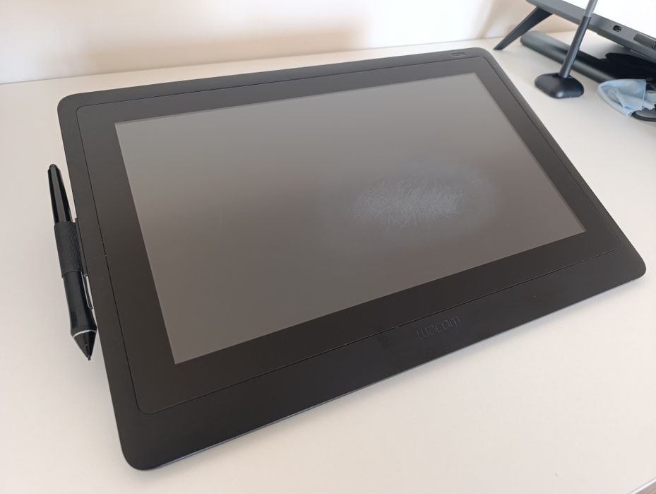 Графический планшет Wacom cintiq 16
