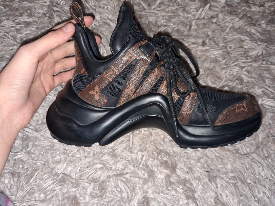 Adidasi Louis Vuitton