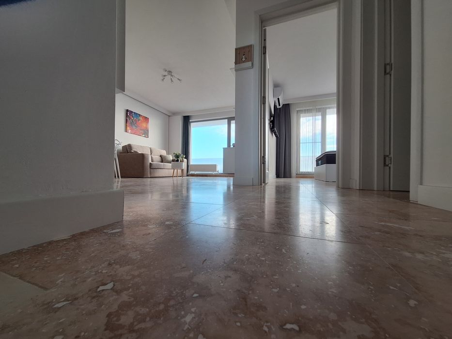 Apartament pe malul marii