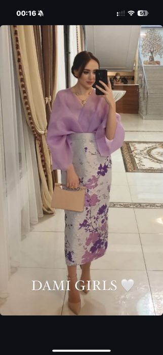 Продам дизайнерский костюм