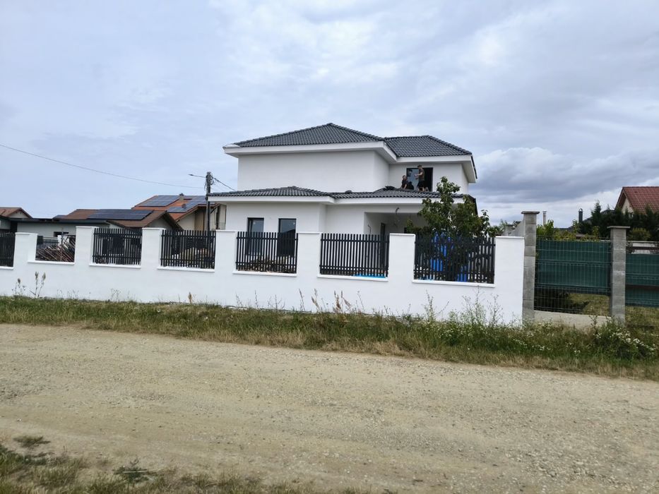 Se vinde casa  in  Sanmartin