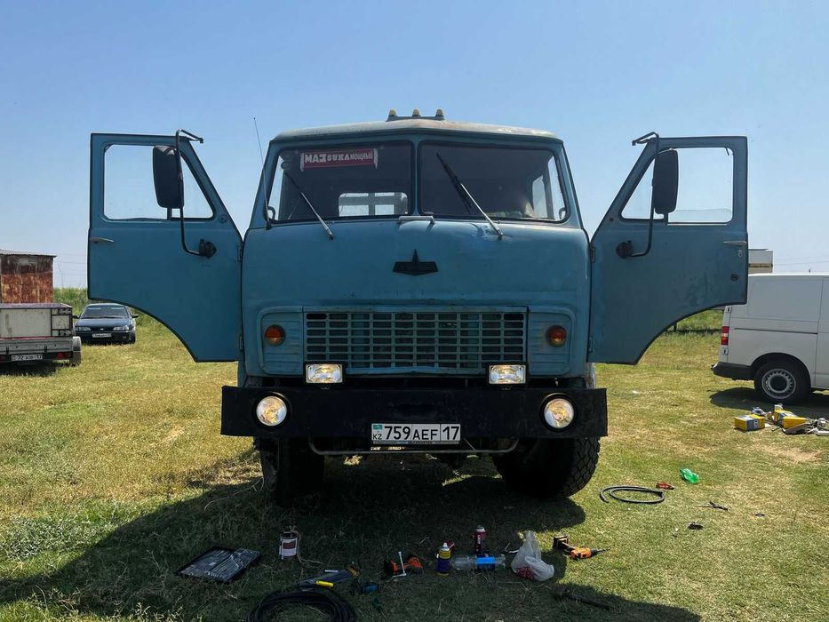 Тягач Маз 509А    год 1988