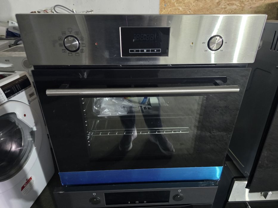 Нова фурна за вграждане Bomann